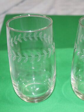 Vintage etched glass set. 5" tall. Set of 8.